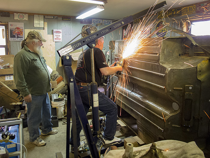 Making sparks on the Moke....